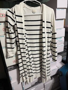 a new day Cream and Black Striped Open-Front Cardigan - does have piling